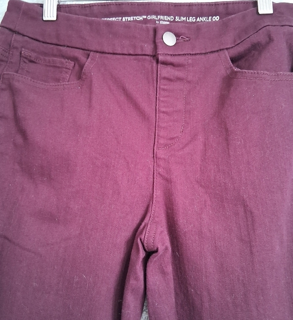 Chicos Girlfriend Slim Leg Ankle In Plum Size 00 - Picture 4 of 11